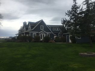 1856 Penn Cove Rd, Oak Harbor, WA 98277
