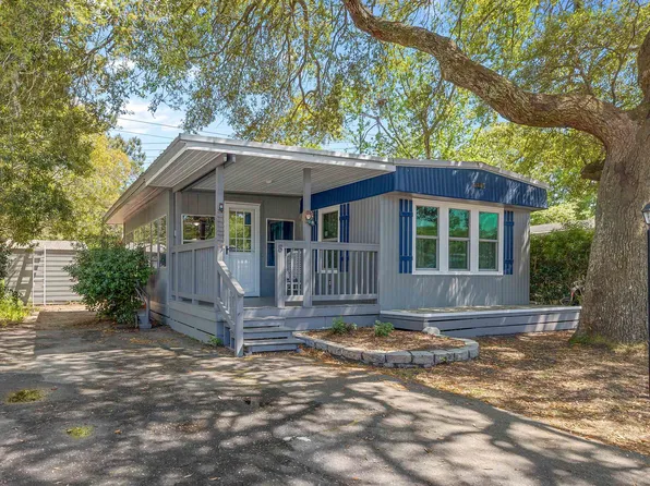 8 Burr Circle, Murrells Inlet, SC 29576