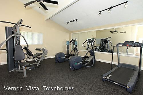 5th image of 2801 Vassar St APT 32