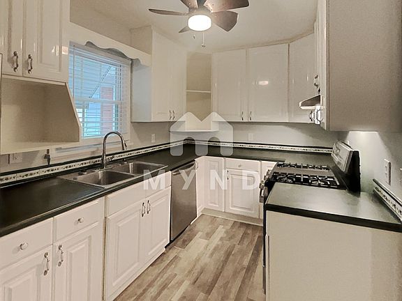 4th image of 188 Nancy Dr SE