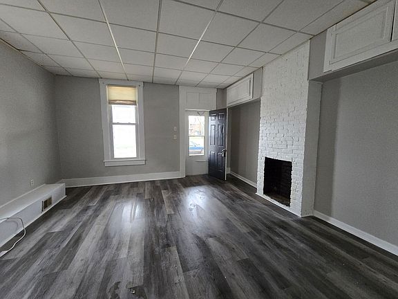 3rd image of 416 Cedar St