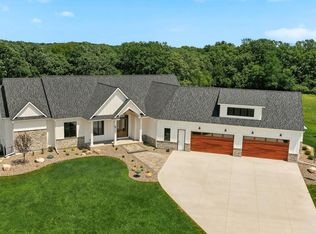 4868 Royal Oaks Cir SW, Rochester, MN 55902