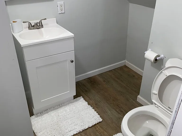 641 Salisbury Park Dr — Photo 14
