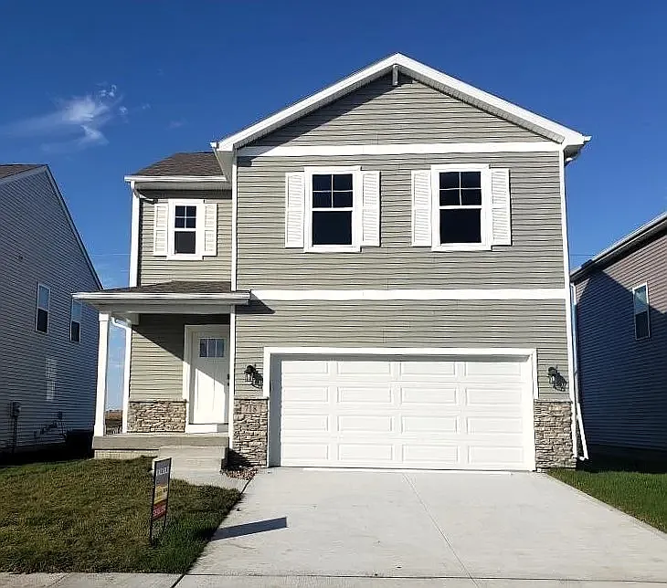 1215 NW Williamsburg Ln
