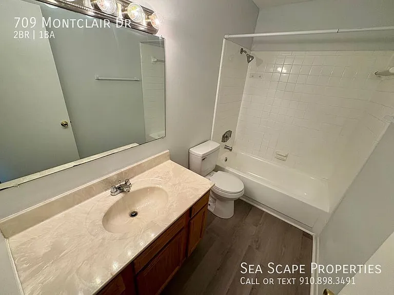 709 Montclair Dr — Photo 8
