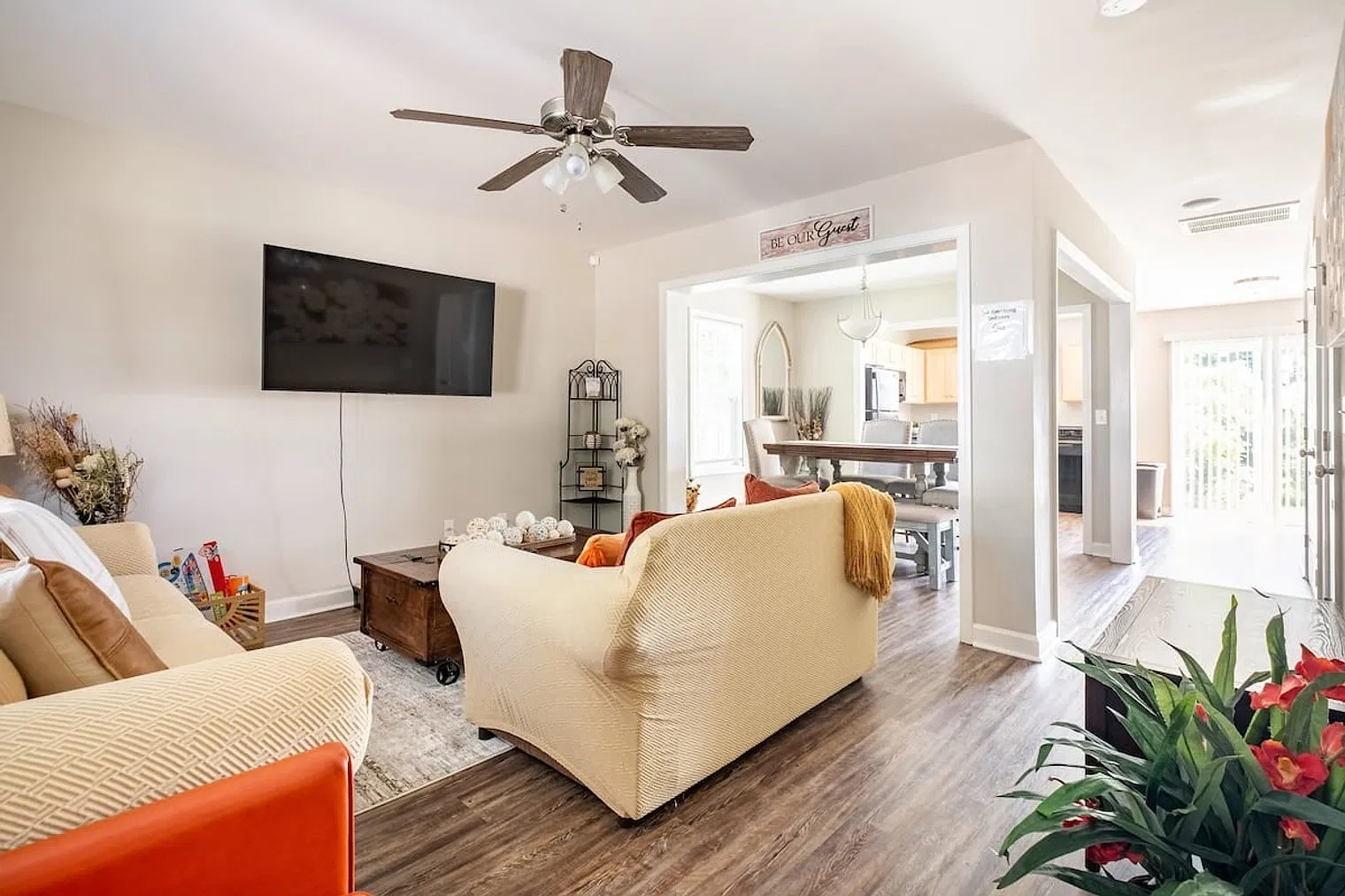 3 bed, 2.0 bath, $2,940 — Photo 2