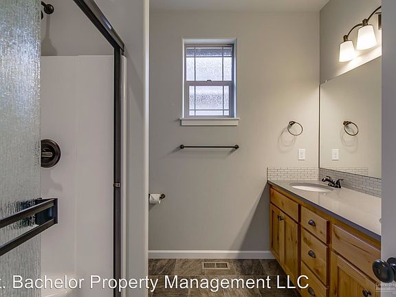 5th image of 2992 NW Dogwood Ave