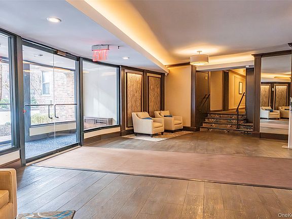 3rd image of 50 Brompton Road #2H