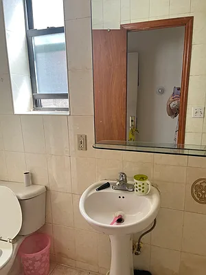 Rented by E Realty International Corp | media 18