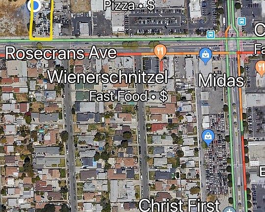 5th image of 1115 E Rosecrans Ave