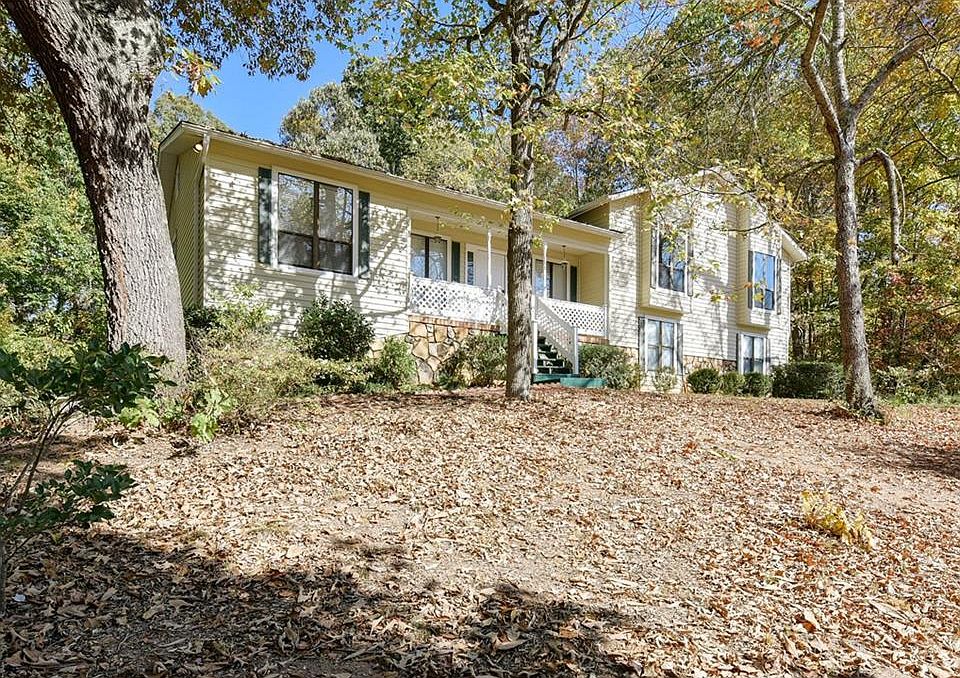 1st image of 2415 Spring Lake Dr NE