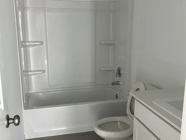 934 Capracotta Dr — Photo 11