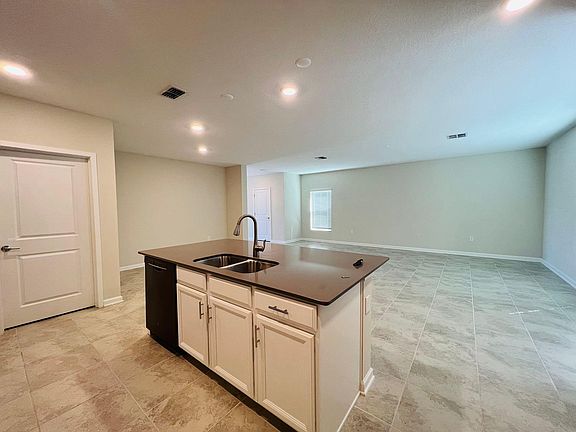 4th image of 2809 Sugar Apple Dr