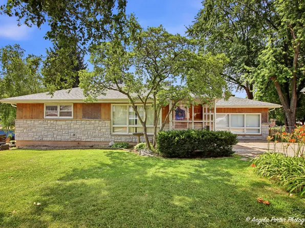 1401 Channel Beach Ave, Johnsburg, IL 60051