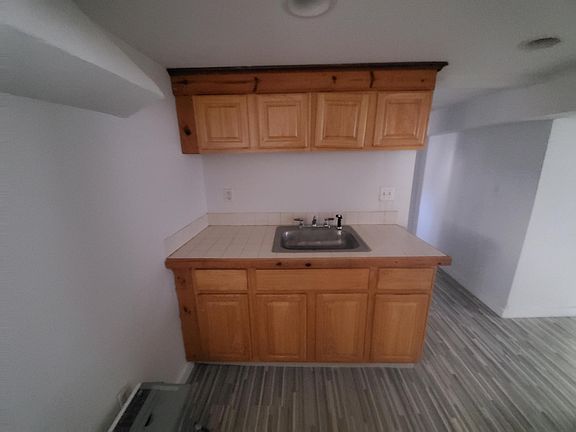 3rd image of 184 Eppirt St #1