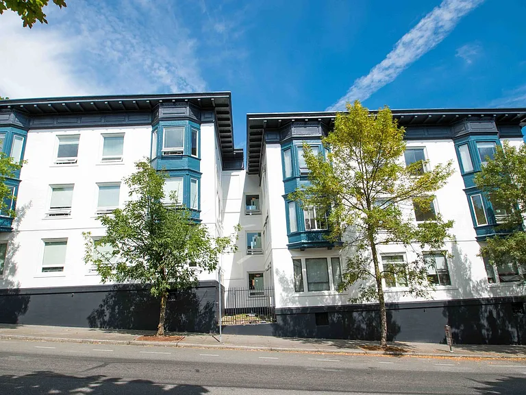 Clairemont Apartments — Photo 30
