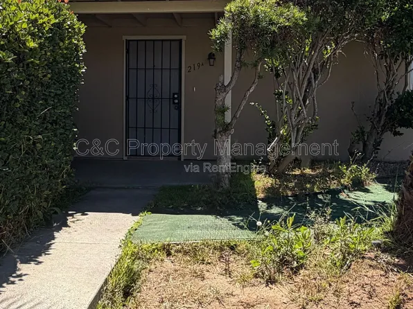 219 Plymouth Dr, Vista, CA