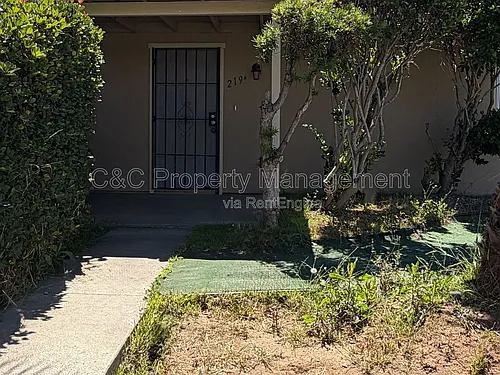 219 Plymouth Dr Photo 1