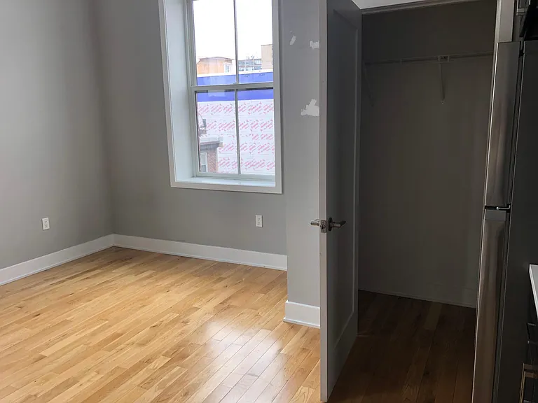 1521-23 W Girard Ave #206 — Photo 6