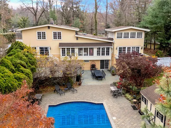 605 Bryant Avenue, Roslyn Harbor, NY 11576