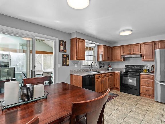 4th image of 8126 Mesa Ln