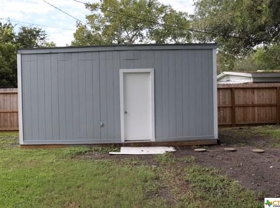 3rd image of 3107 Linda Dr