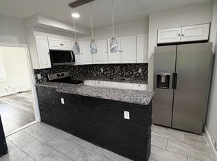 48 Paolino St APT 1, Johnston, RI 02919