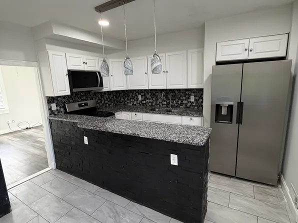 48 Paolino St APT 1, Johnston, RI 02919