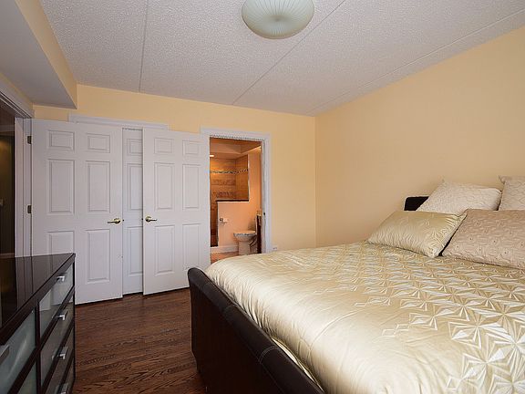 5th image of 5555 N Cumberland Ave Unit 303