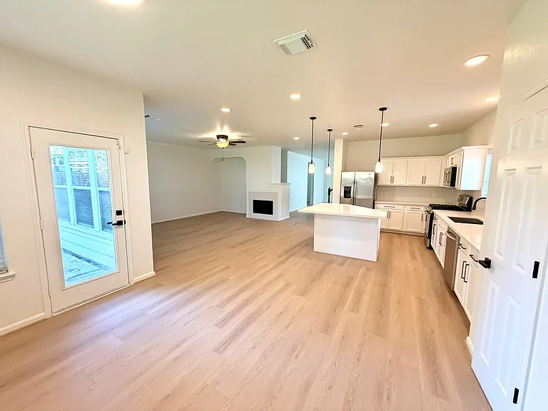 5530 Gable Meadows Dr — Photo 6