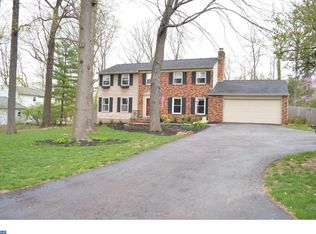 102 Crestwood Dr, Lansdale, PA 19446