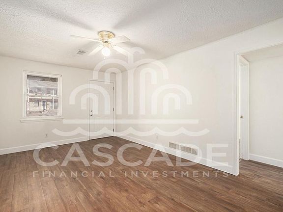 3rd image of 3552 S Lynn St Unit B