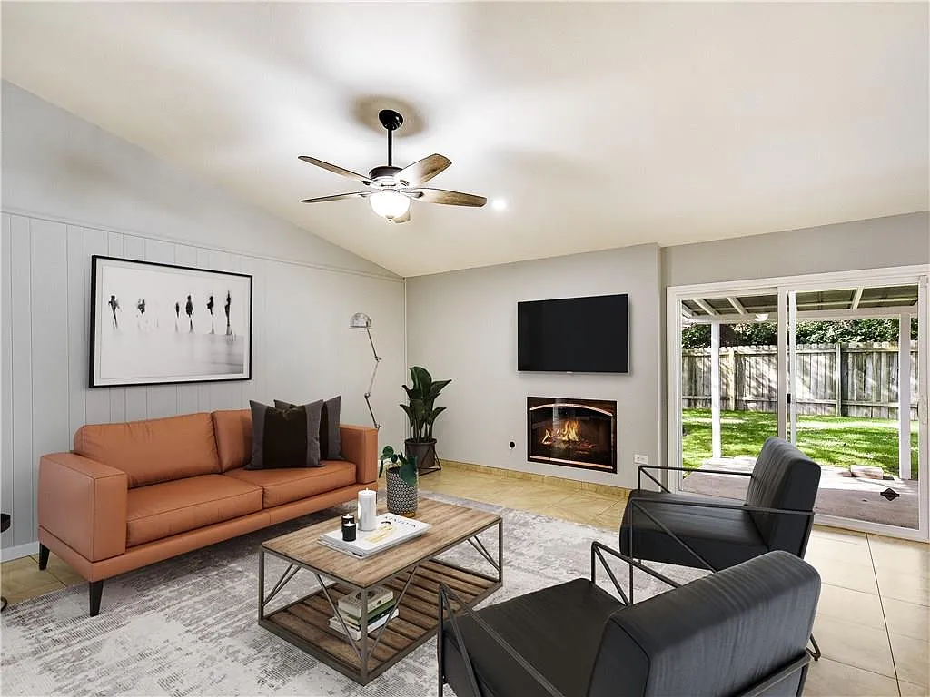3 bed, 2.0 bath, 1529 sqft, $2,950 — Photo 4