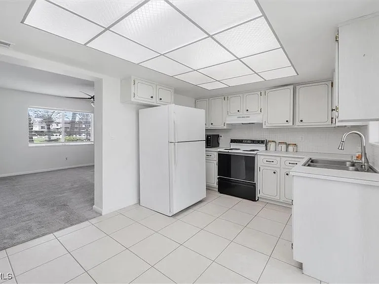 339 Joel Blvd #121 — Photo 11