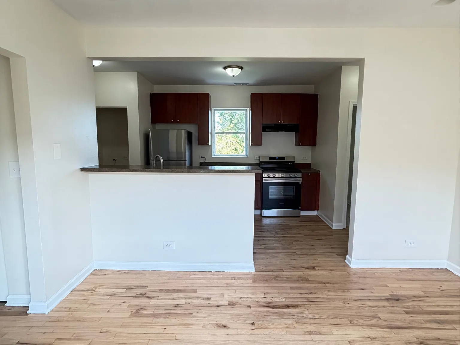 9118-9124 South Dauphin Avenue - 9120-3E — Photo 3