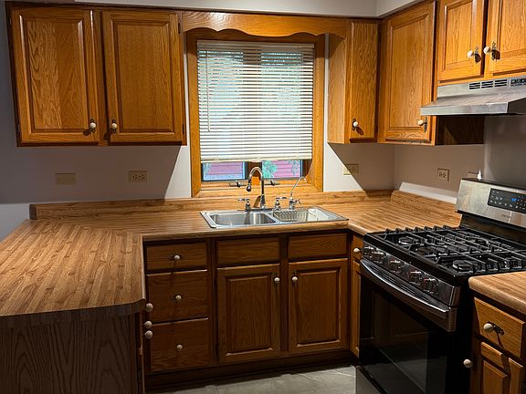 3rd image of 2858 S Emerald Ave #2