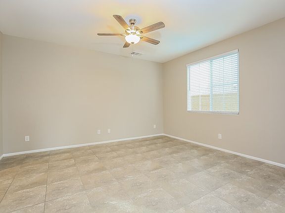 4th image of 10667 Sariah Skye Ave