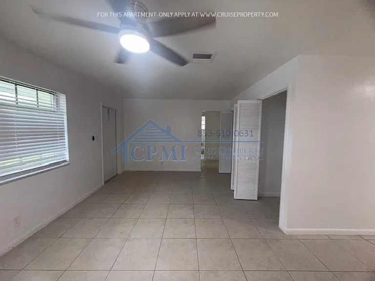 Centro Apartments - 3249 Coral Hills Dr. — Photo 10