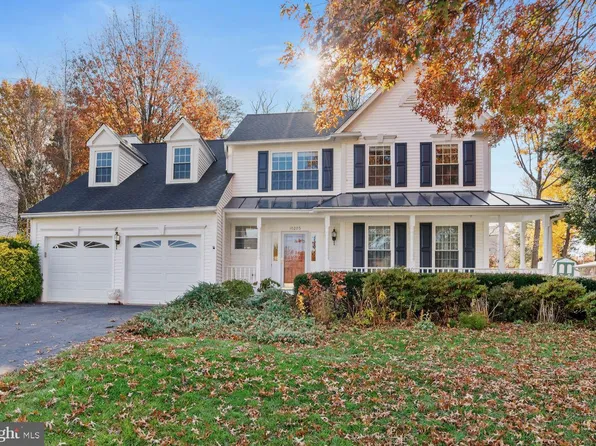 10205 Waterford Dr, Manassas, VA 20110