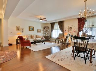511 Four Seasons Ln, Montvale, NJ 07645