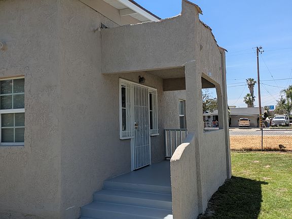 3rd image of 1511 W Baseline St