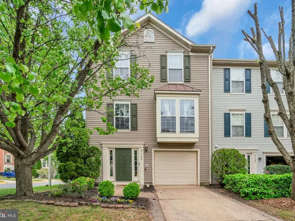 21780 Mornington Crescent Ter, Sterling, VA 20166