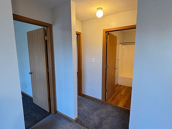 4th image of 124 Earl St APT 5