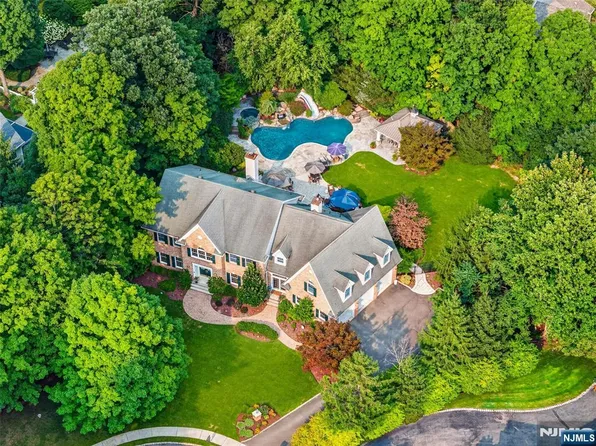 12 Mitchell Way, Ramsey, NJ 07446