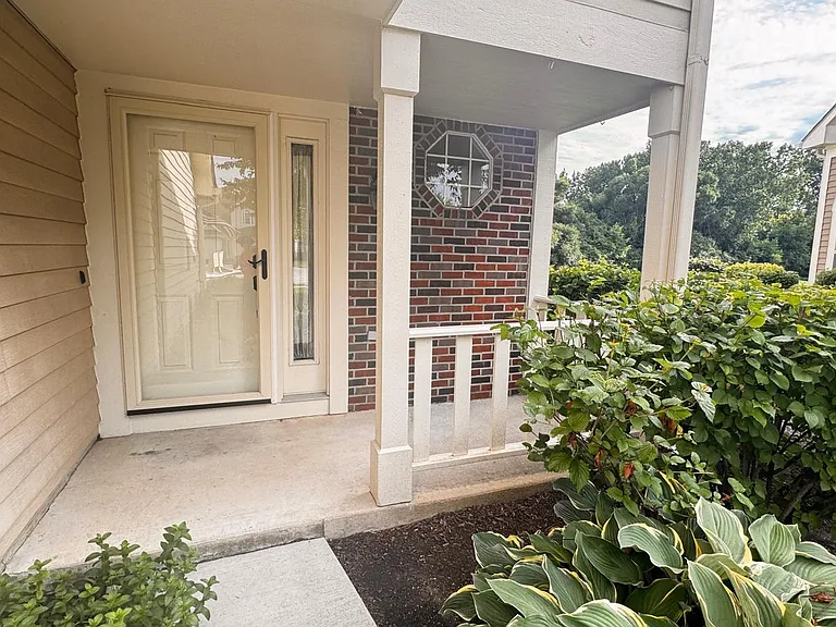 224 Steeplechase Ct — Photo 6