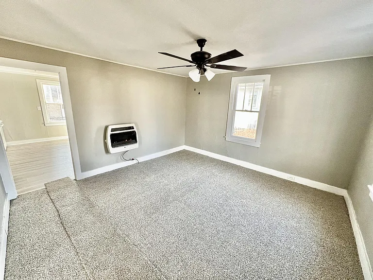 228 Pine St #A — Photo 8