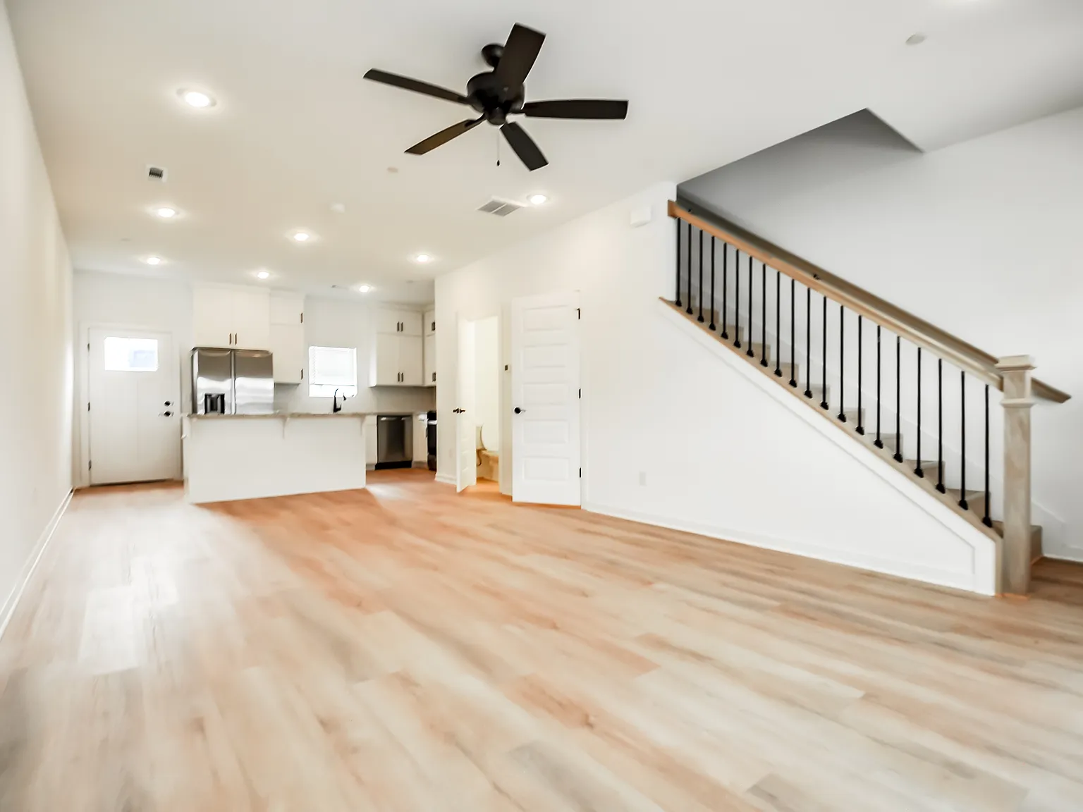1875 South Garland Avenue - 3 — Photo 4