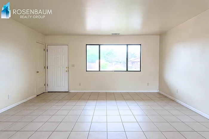 3442 N Greg Dr — Photo 2