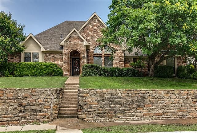 1st image of 770 Pelican Ln