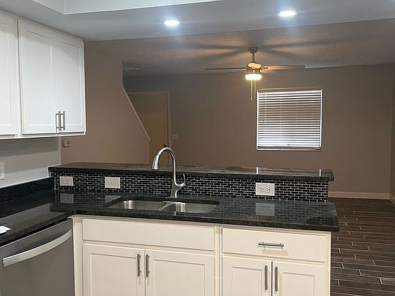 4th image of 3240 Summerhill Ln